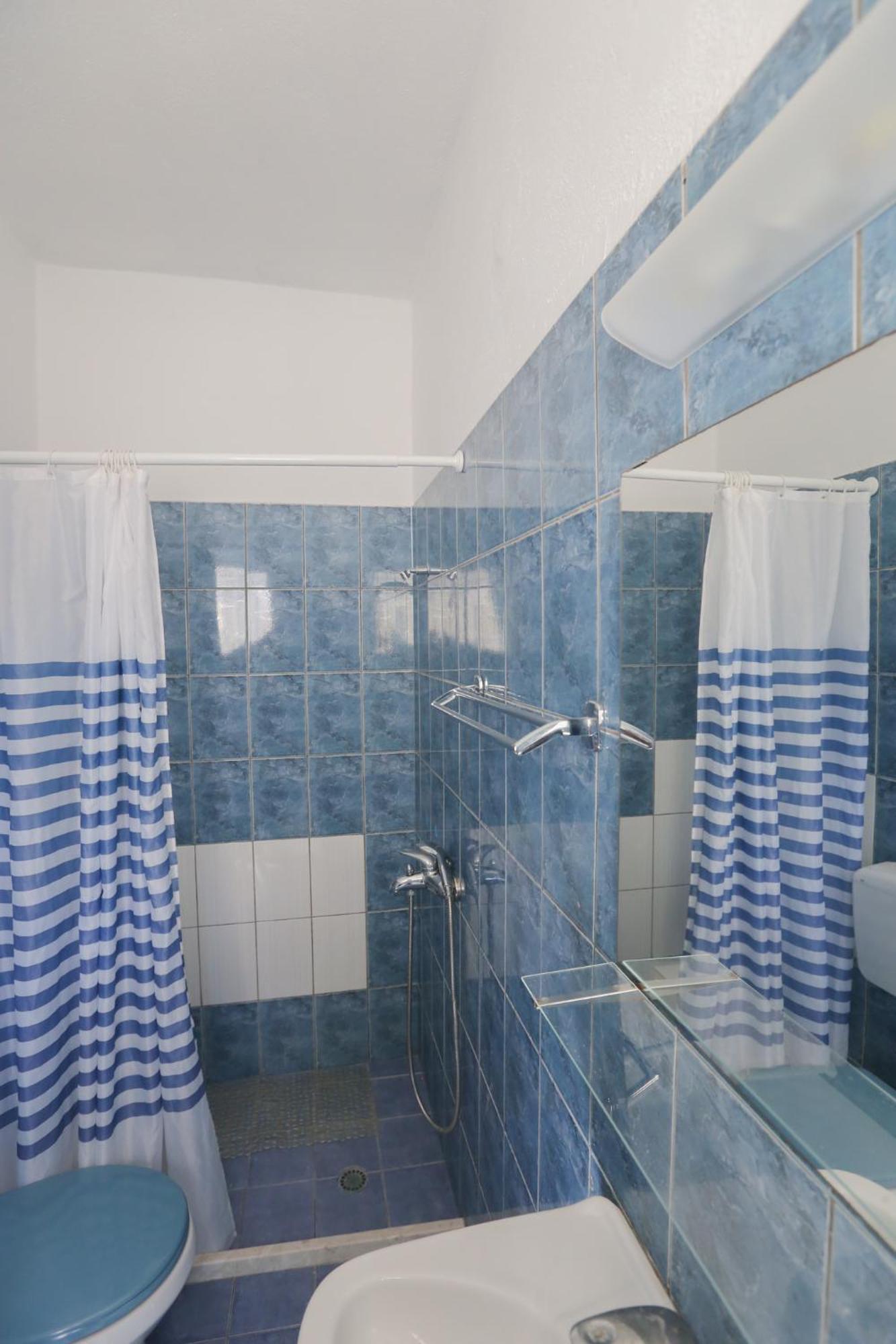 Nona'S Rooms Химара Экстерьер фото